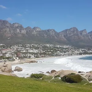 https://maries-bed-and-breakfast-self-catering.hotels-capetown.com